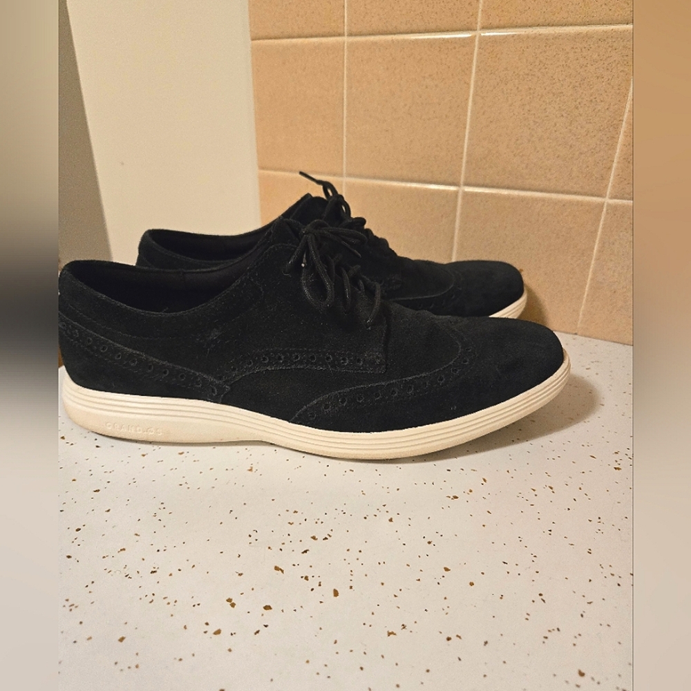 Cole Haan Men's Original Grand Shortwing Oxford sz 10.5 - Black Suede